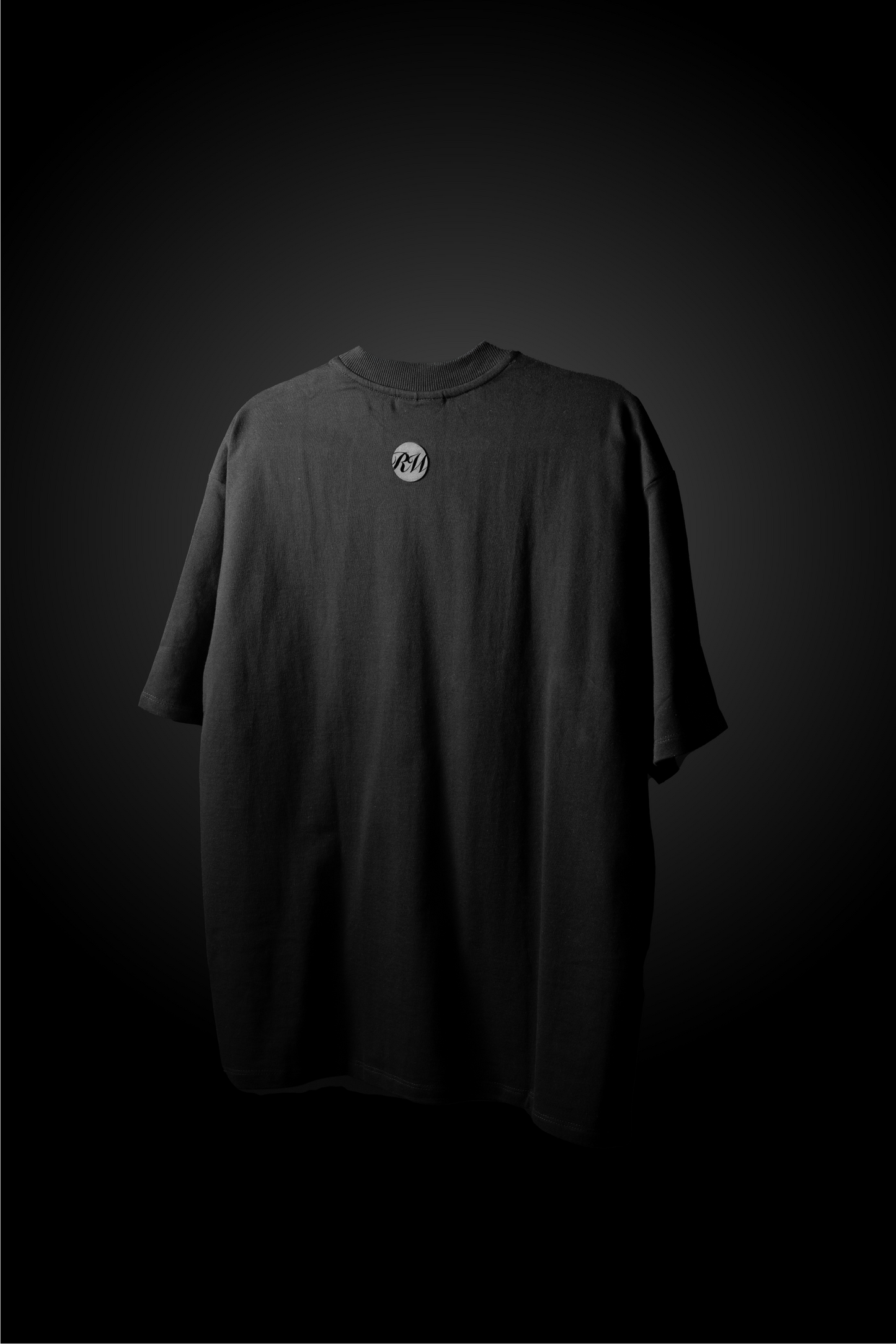 BLACK BASIC T-SHIRT