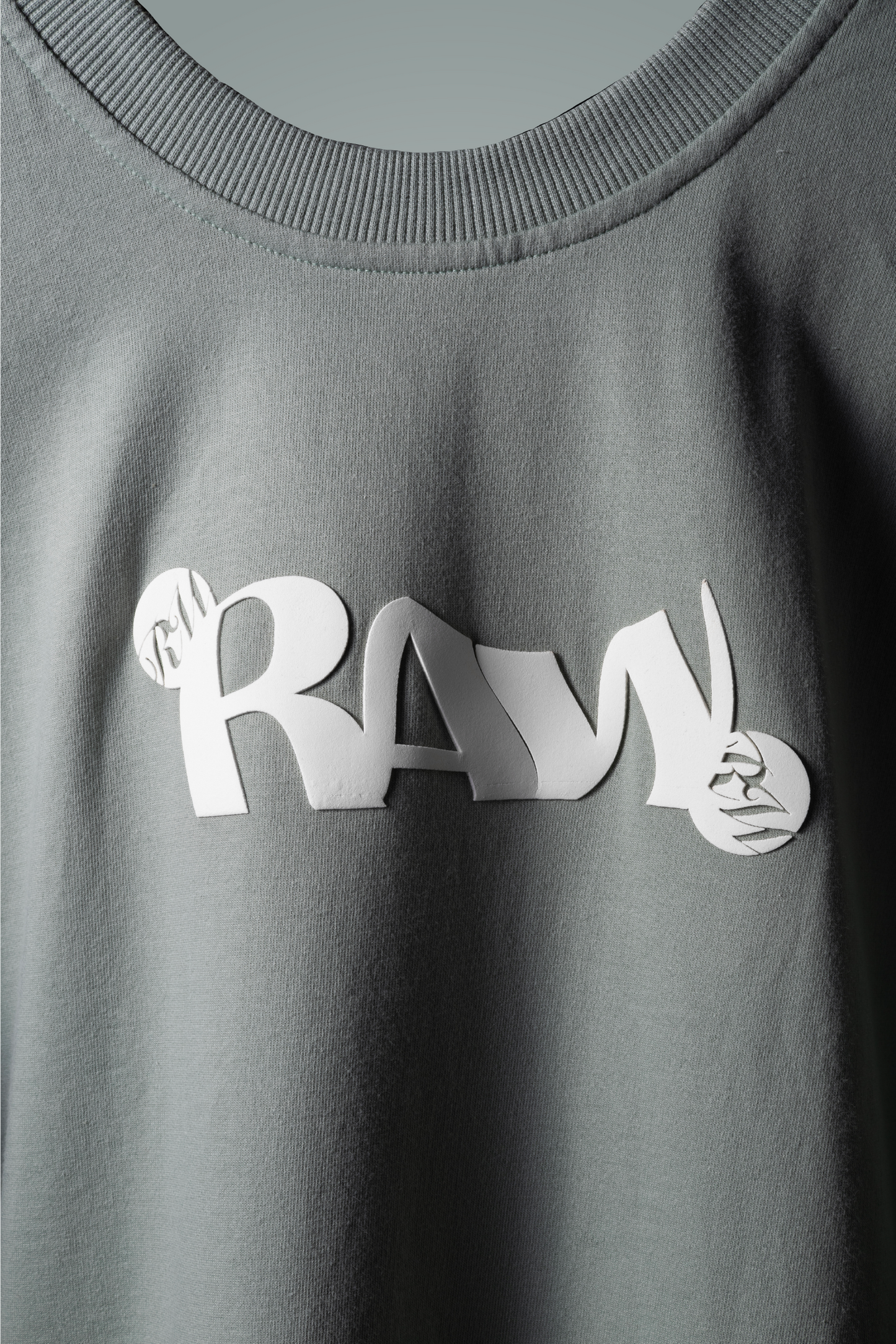 LONG HUGS IN MINT GREEN T-SHIRT