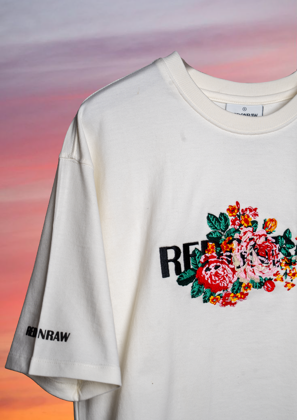 FLORAL EMBLEM EMBROIDERY T-SHIRT