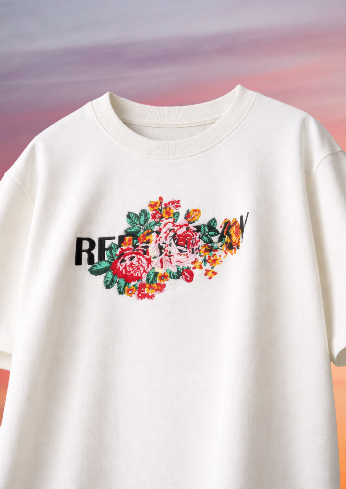 FLORAL EMBLEM EMBROIDERY T-SHIRT